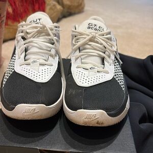 Gt cut academy basketball ball shoes size 8